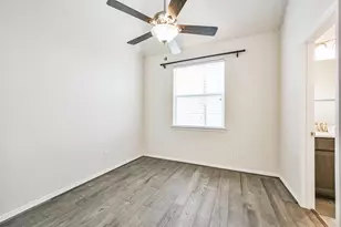 1504 Peyton Oaks Pl, Houston, TX 77043 - Photo 36
