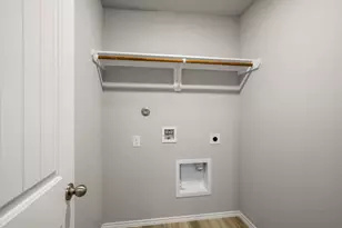 212 Barton Crk, Huntsville, TX 77340 - Photo 6