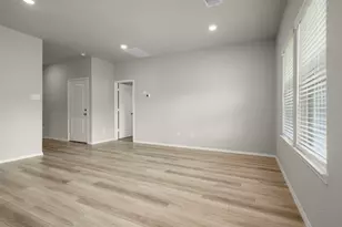 212 Barton Crk, Huntsville, TX 77340 - Photo 12