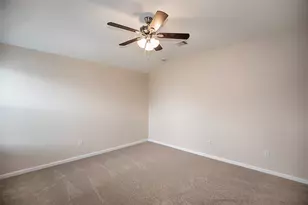 8215 Oakleaf Meadow Ct, Rosharon, TX 77583 - Photo 16