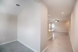 8215 Oakleaf Meadow Ct, Rosharon, TX 77583 - Photo 4