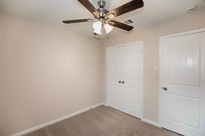 8215 Oakleaf Meadow Court, Rosharon, TX 77583 - Photo 22