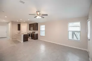 8215 Oakleaf Meadow Ct, Rosharon, TX 77583 - Photo 12