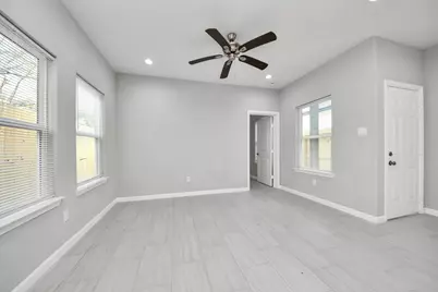 4011 Elmwood Street, Houston, TX 77051 - Photo 10
