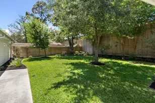 875 Glenchester Dr, Houston, TX 77079 - Photo 34