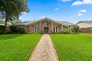 10735 Cedar Creek Dr, Houston, TX 77042 - Photo 1