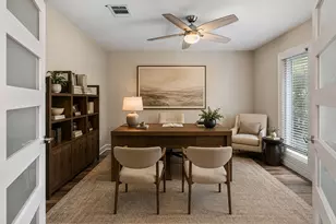 10735 Cedar Creek Dr, Houston, TX 77042 - Photo 12