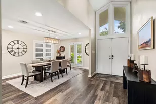 10735 Cedar Creek Dr, Houston, TX 77042 - Photo 2
