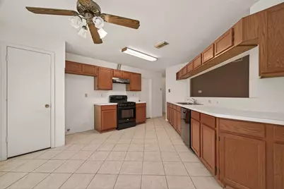 7803 Yellow Pine Drive, Houston, TX 77040 - Photo 14