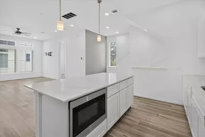 1526 Ojeman Road #C, Houston, TX 77055 - Photo 6