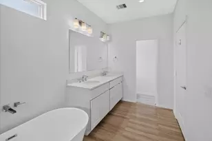 1526 Ojeman Rd, Houston, TX 77055 - Photo 16