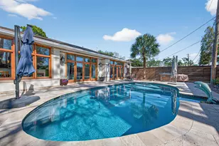 6211 Grovewood Ln, Houston, TX 77008 - Photo 2