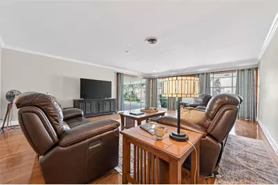 6211 Grovewood Lane, Houston, TX 77008 - Photo 10