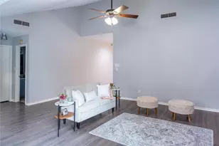 12226 Ravenmoor Dr, Houston, TX 77077 - Photo 10