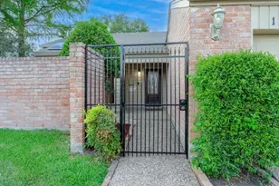 12226 Ravenmoor Dr, Houston, TX 77077 - Photo 26