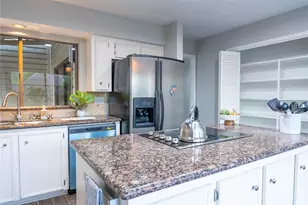 12226 Ravenmoor Dr, Houston, TX 77077 - Photo 6