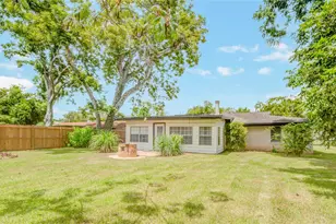 433 Southern Oaks Dr, Lake Jackson, TX 77566 - Photo 34