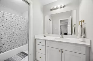 7711 Twin Hills Dr, Houston, TX 77071 - Photo 28