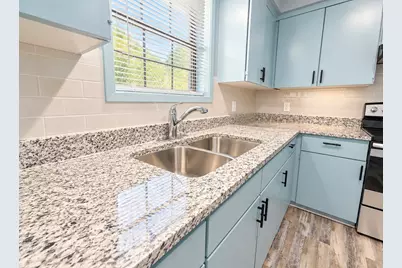 316 Johnson St, Brenham, TX 77833 - Photo 4