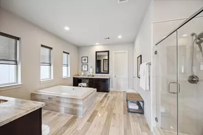 9634 Kings Cross Station, Houston, TX 77045 - Photo 14