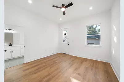 3907 Falls Street, Houston, TX 77026 - Photo 10