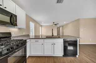 521 Maple Bnd Ln, La Marque, TX 77568 - Photo 16