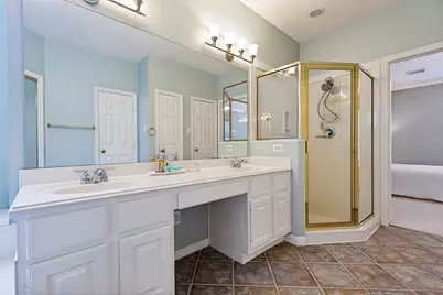9407 Walnut Brook Court, Houston, TX 77040 - Photo 18