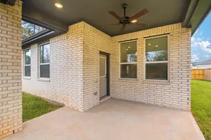 719 Campbell Xing Ct, Willis, TX 77318 - Photo 32