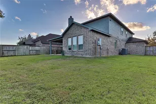 107 Frst Bnd Ct, Clute, TX 77531 - Photo 38