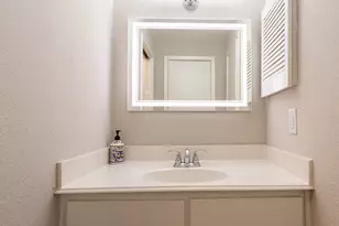 401 Lakeside Ln, Nassau Bay, TX 77058 - Photo 16