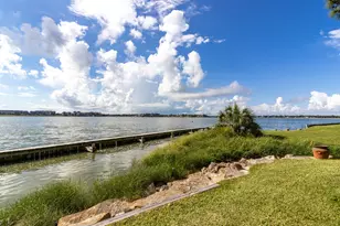 401 Lakeside Ln, Nassau Bay, TX 77058 - Photo 34
