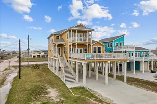 1018 Seashell Dr, Surfside Beach, TX 77541 - Photo 1