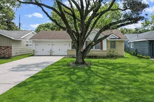 6822 Neff St, Houston, TX 77074 - Photo 2
