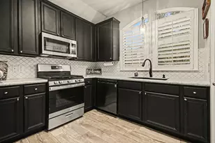 1531 Village Townhome Dr, Pasadena, TX 77504 - Photo 10