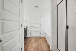 7 Keystone Ct, Angleton, TX 77515 - Photo 22