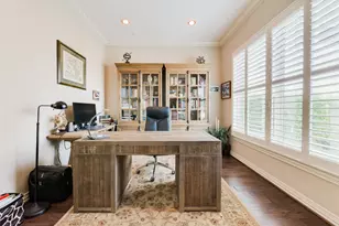 1826 Jade Hollow Ln, Houston, TX 77077 - Photo 6