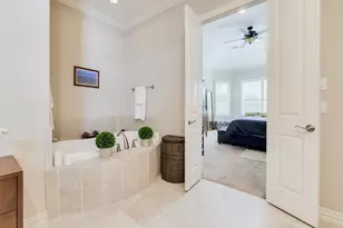 1826 Jade Hollow Ln, Houston, TX 77077 - Photo 18