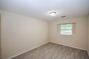 8407 Edgemoor Dr, Houston, TX 77036 - Photo 14