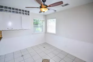 8407 Edgemoor Dr, Houston, TX 77036 - Photo 10