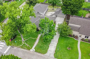 3703 Brook Shadow Dr, Houston, TX 77345 - Photo 2