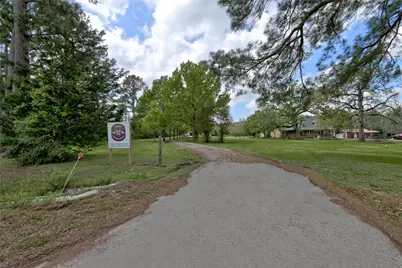 18135 N State Highway 75, Willis, TX 77378 - Photo 4