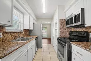10210 Sagerock Dr, Houston, TX 77089 - Photo 8