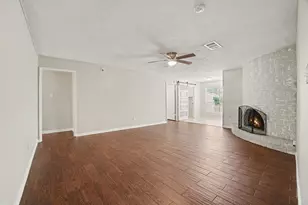 10210 Sagerock Dr, Houston, TX 77089 - Photo 10
