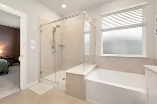 3104 Valley Peak Dr, Houston, TX 77063 - Photo 12