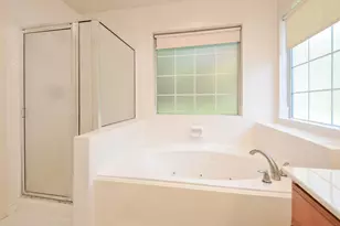 811 Spring Valley Ct, Sugar Land, TX 77479 - Photo 14