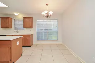 811 Spring Valley Ct, Sugar Land, TX 77479 - Photo 10