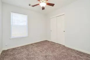 811 Spring Valley Ct, Sugar Land, TX 77479 - Photo 16
