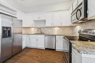 5353 Memorial Dr, Houston, TX 77007 - Photo 2