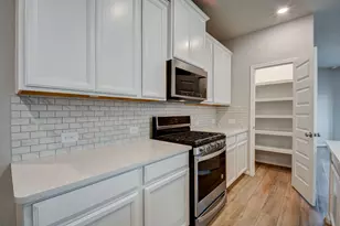 18572 Meadow Point Ln, Conroe, TX 77316 - Photo 16
