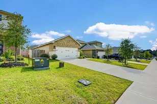 18572 Meadow Point Ln, Conroe, TX 77316 - Photo 2